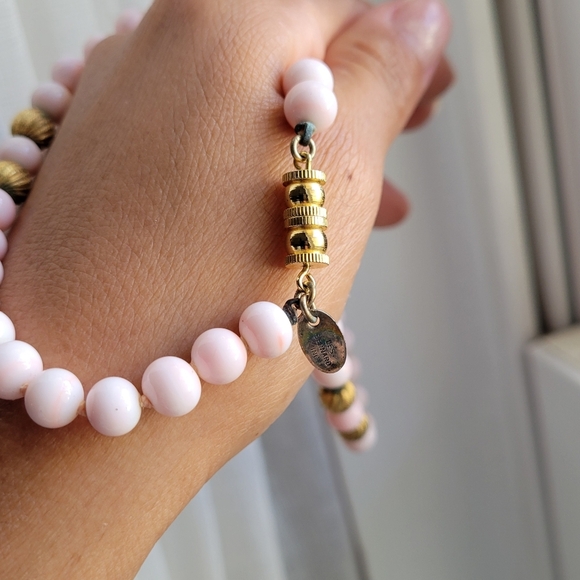 VINTAGE LES BERNARD INC NECKLACE SIGNED PINK BLUSH GLASS BEADS GOLD TONE - Picture 4 of 9